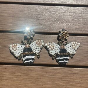 Sparkly Beaded Bee Earrings 🐝